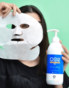 نمونه پاکسازی پوست کلینیک زیبایی کاژه