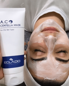 نمونه پاکسازی پوست کلینیک زیبایی کاژه