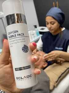 نمونه پاکسازی پوست کلینیک زیبایی کاژه