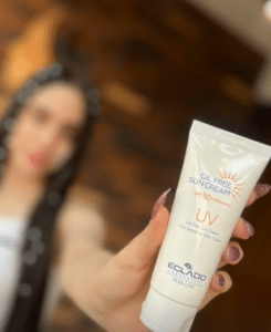 نمونه پاکسازی پوست کلینیک زیبایی کاژه