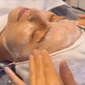 نظر کاربر اینستاگرام (کلینیک زیبایی ژینو)